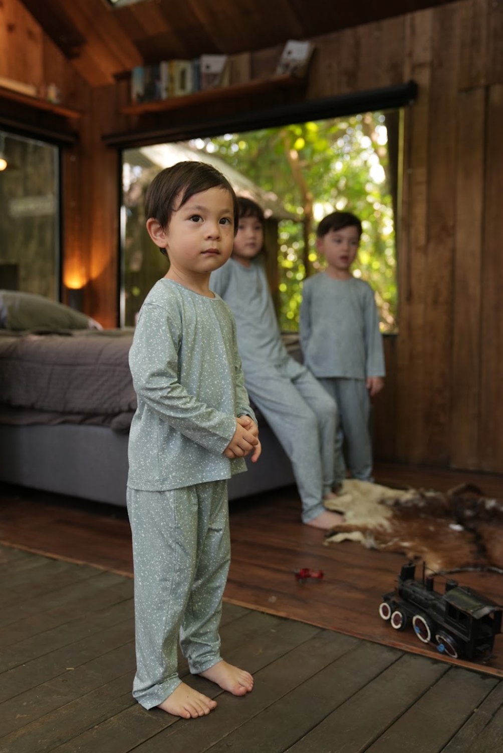 Ottie & Ollie Long Pyjamas Set in Snow Hush