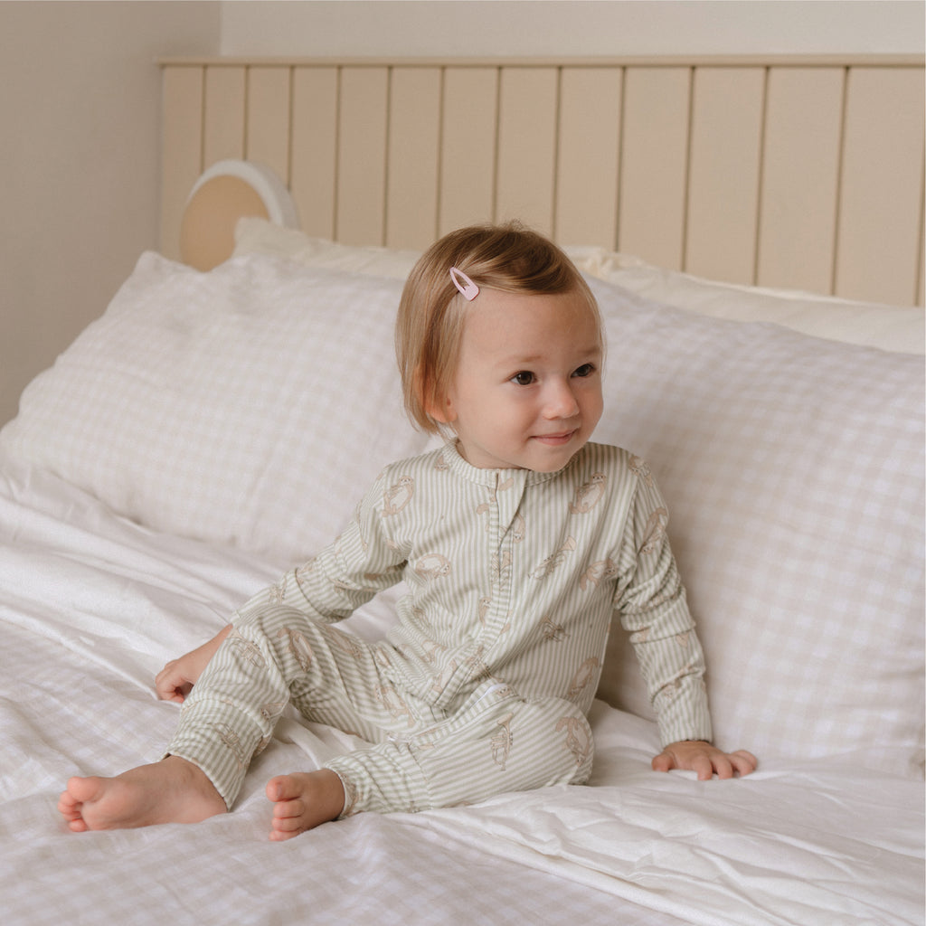 Ottie & Ollie Sleepsuit in Little Symphony